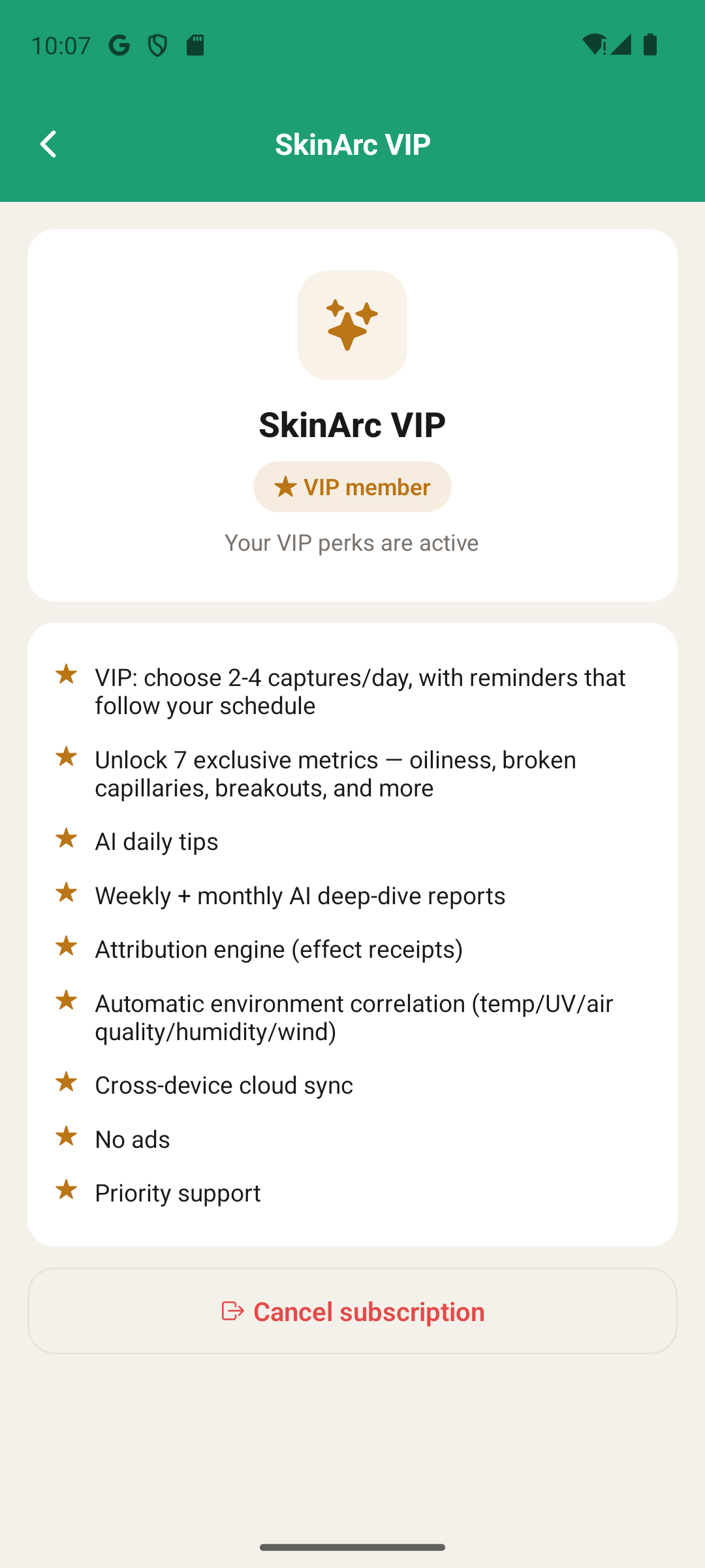 SkinArc VIP paywall screen listing premium features